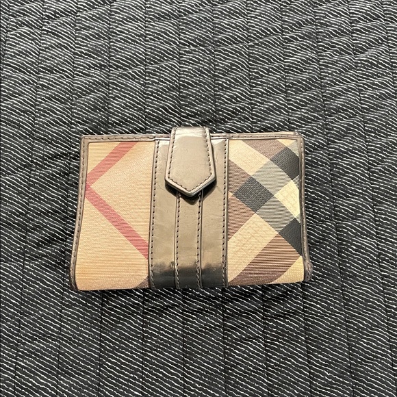 Vintage Burberry Metallic/Beige Housecheck  Wallet - Picture 1 of 16